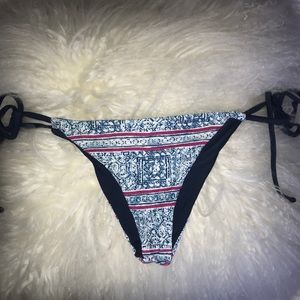 Frankie’s bikinis side tie bottoms